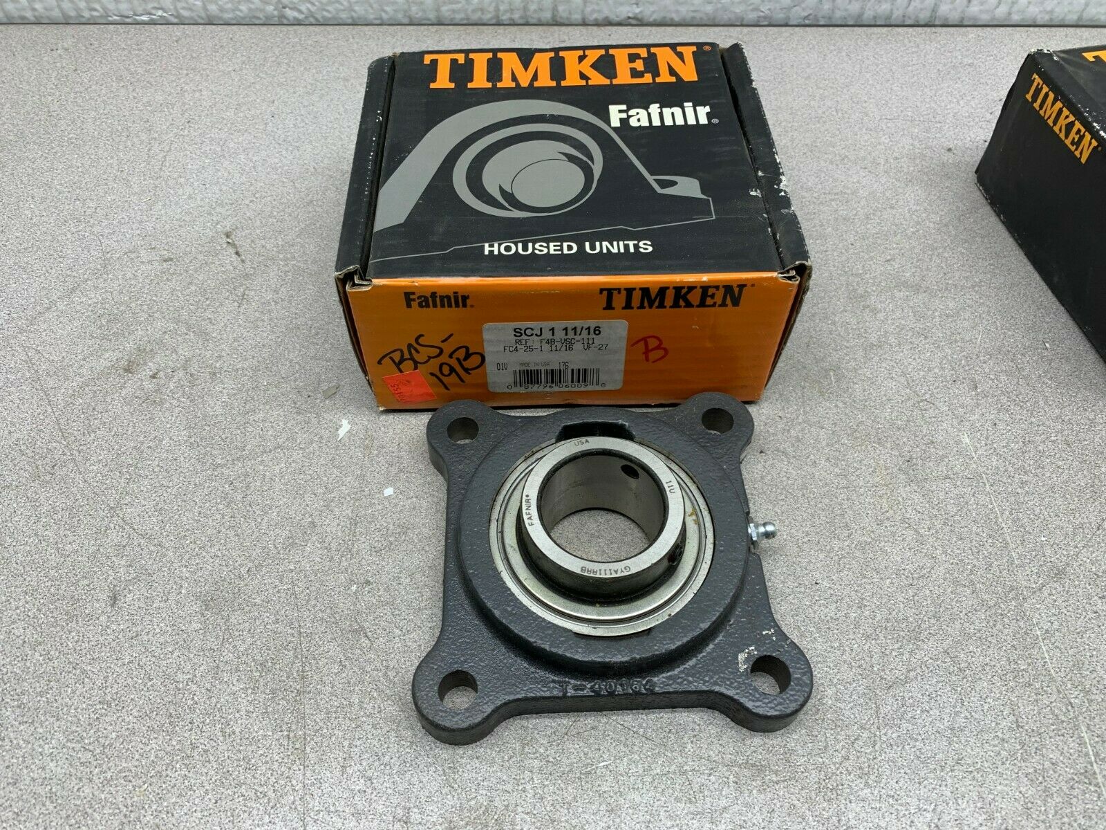 NEW IN BOX TIMKEN 4-BOLT FLANGE BEARING 1-11/16" BORE SCJ1 11/16