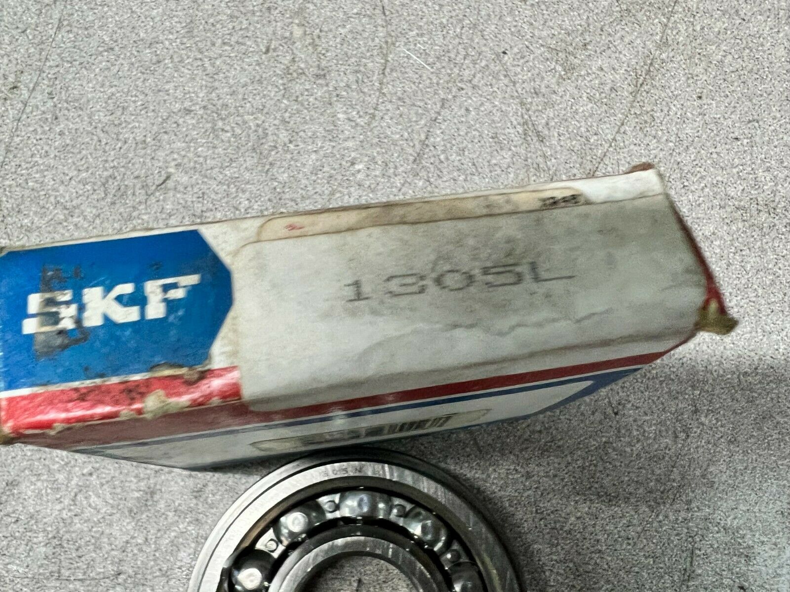 NEW IN BOX SKF 339R 1305L ROLLER BEARING 305N