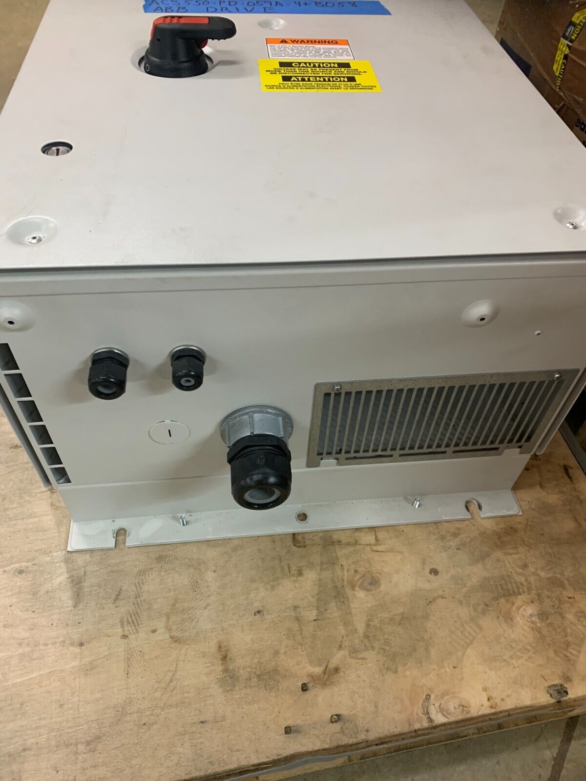 USED ABB 40HP DRIVE WITH DISCONNECT SWITCH ACS550-PD-059A-4+B058