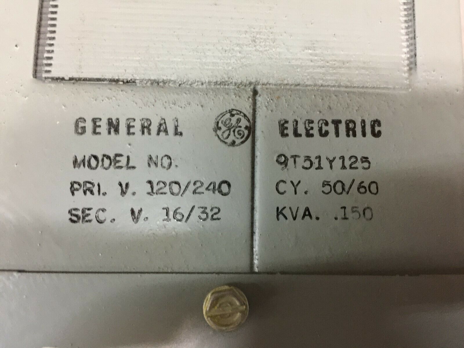 NEW IN BOX GE .150KVA 120/240VAC PRI 16/32VAC SEC TRANSFORMER 9T51Y125