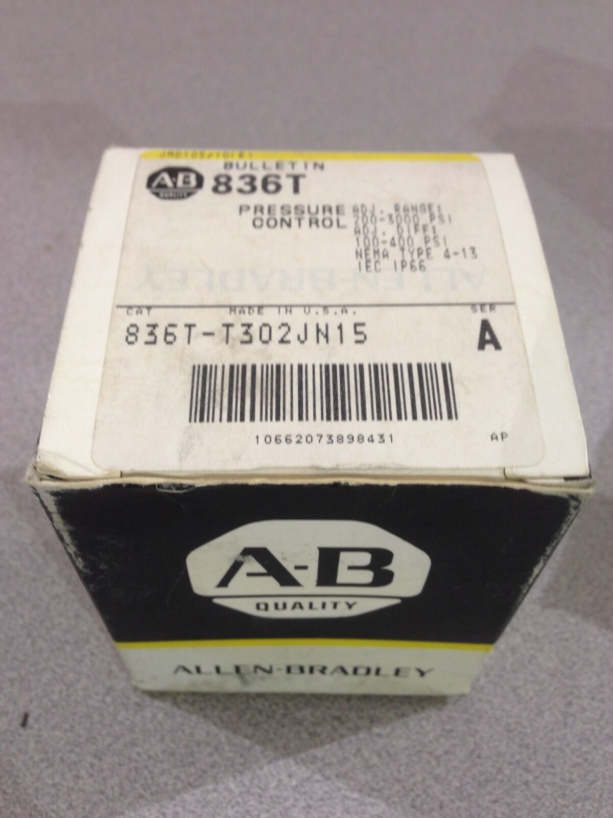 NEW IN BOX ALLEN-BRADLEY PRESSURE CONTROL 836T-T302JN15 SERIES A (FACEPLATE)