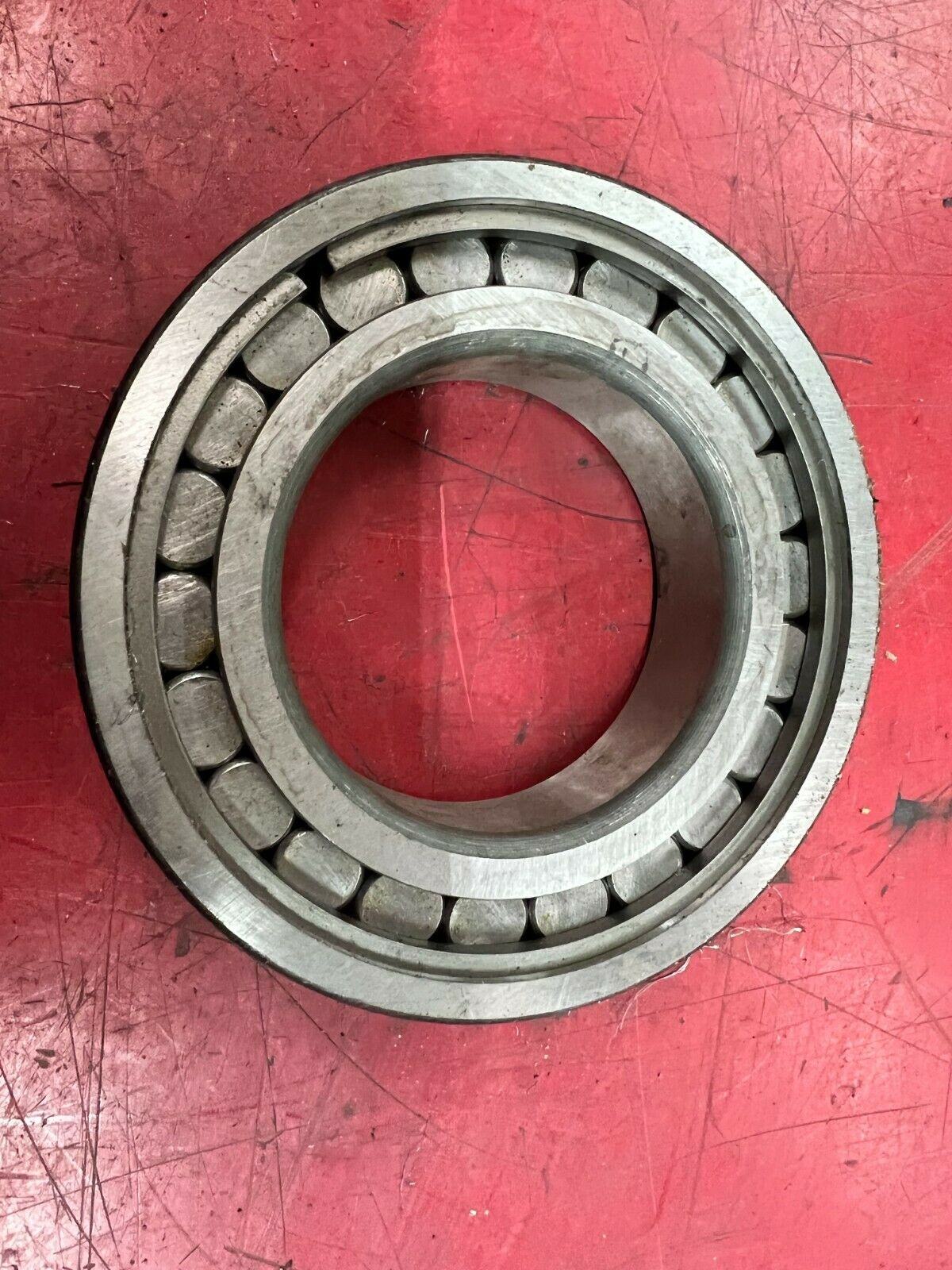 NEW NO BOX NDH 86-B CYLINDRICAL BEARING U1218