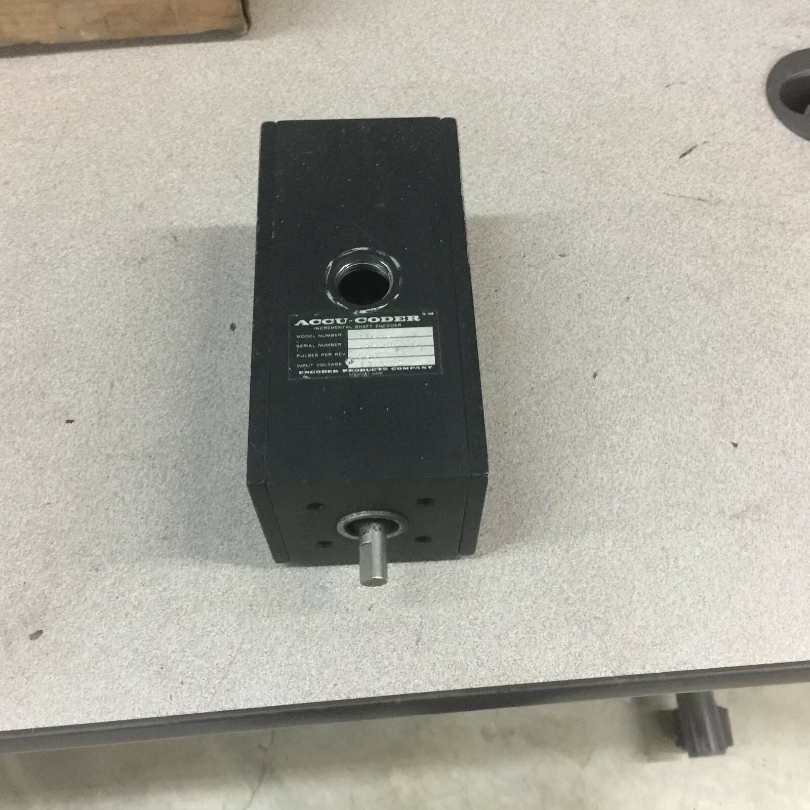 USED ACCU-CODER 600 PPR 12VDC INCREMENTAL SHAFT ENCODER 716-S