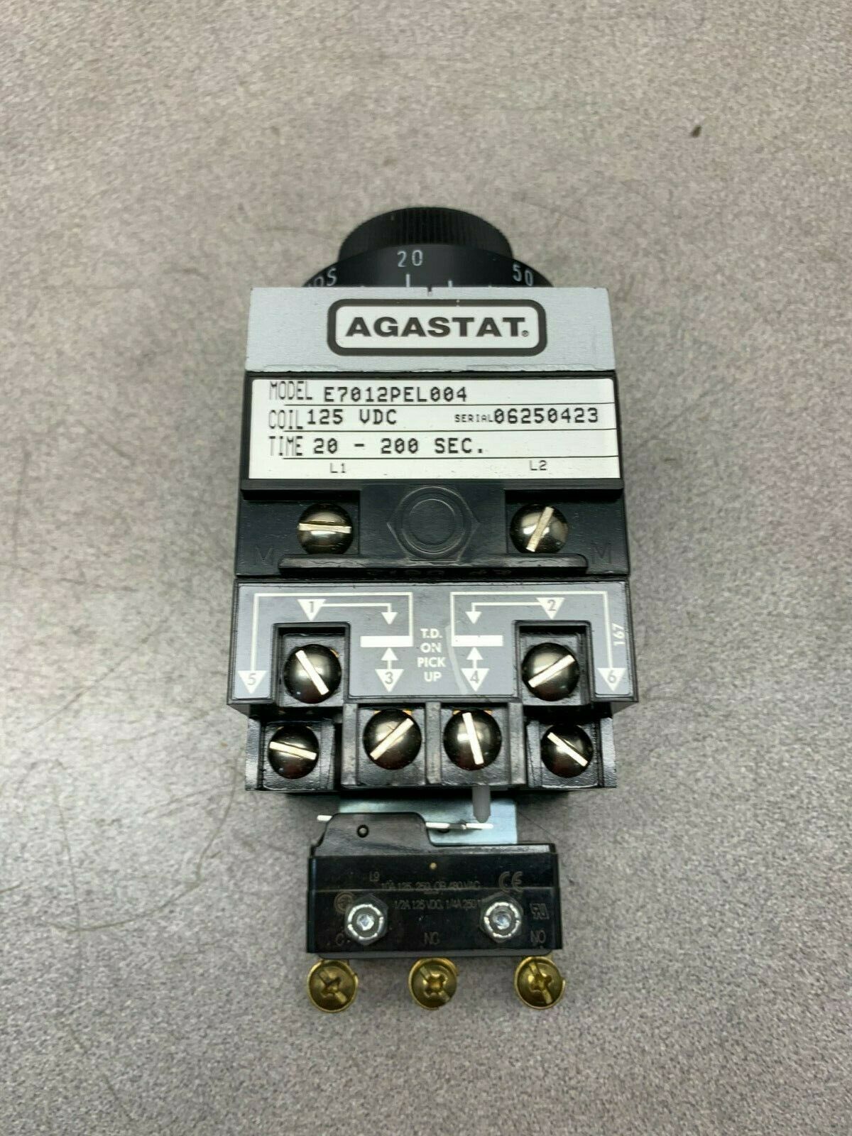 NEW NO BOX AGASTAT 20-200SEC. 125VDC TIMER E7012PEL004