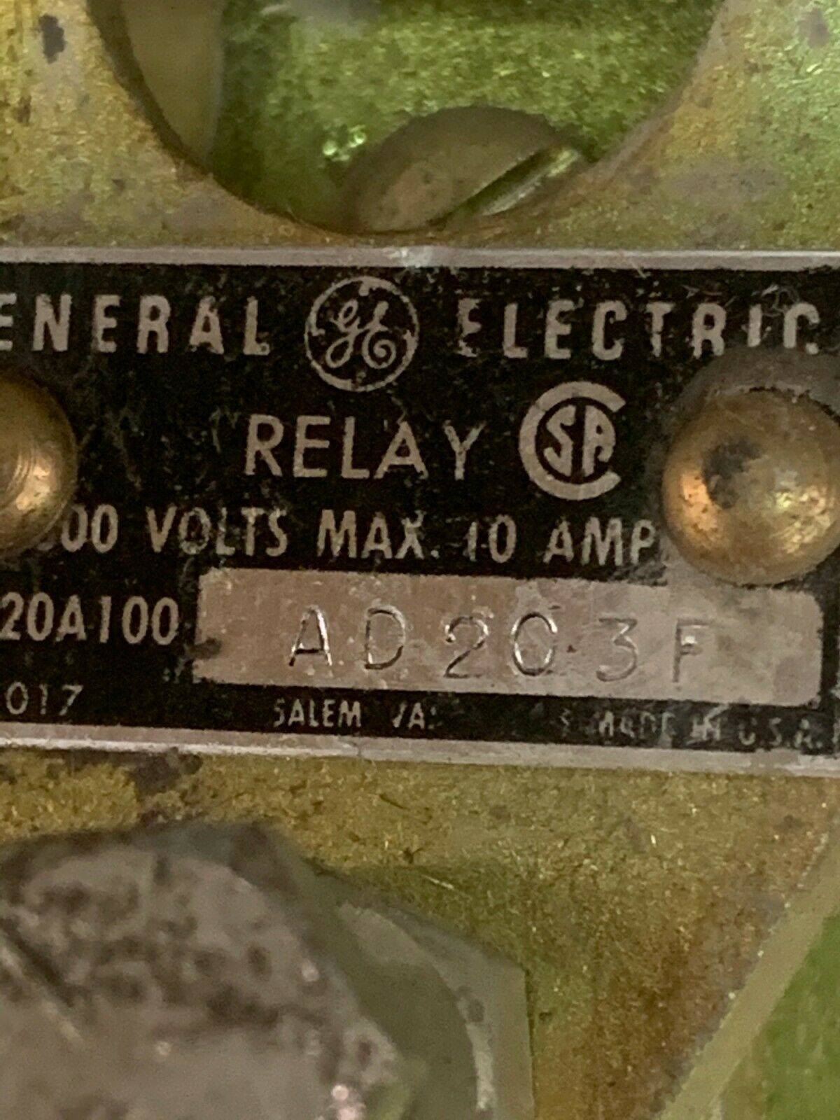 NEW NO BOX GENERAL ELECTRIC RELAY IC2820A100AD203F WITH 22D13G4A COIL