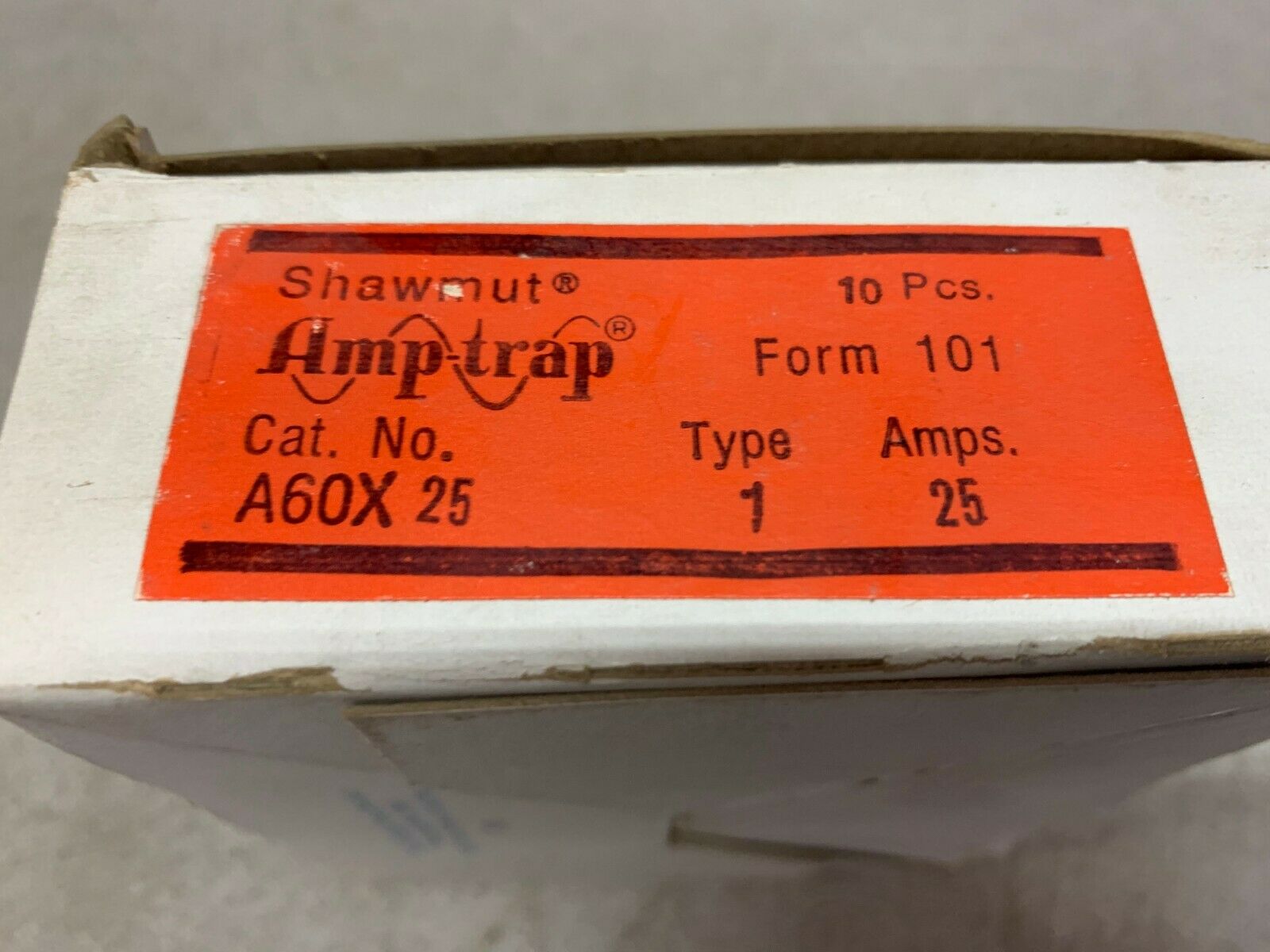 BOX OF 10 NEW IN BOX AMPTRAP FUSE A60X25