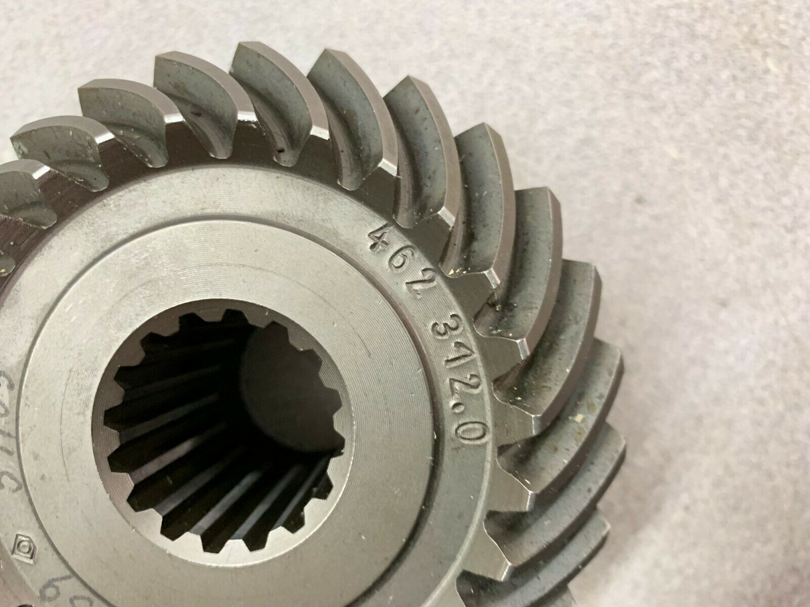 NEW NO BOX EATON 359 59.05 GEAR 462 312.0