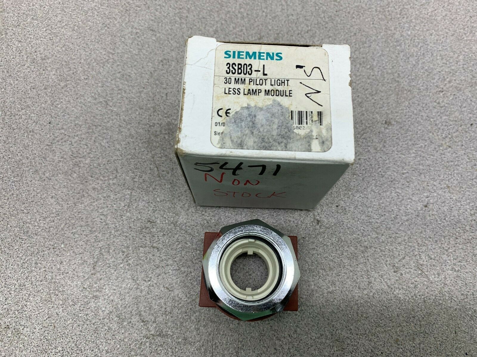 LOT OF 2 NEW IN BOX SIEMENS PILOT LIGHT 3SB03-L