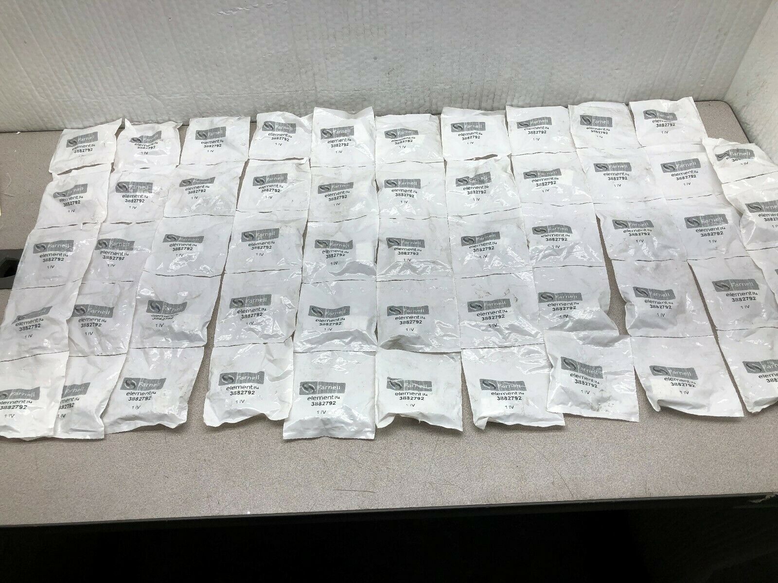 NEW IN ORIGINAL PACK (LOT OF 53) FARNELL 450 V 20 AMP FUSED TERMINAL BLOCK 388