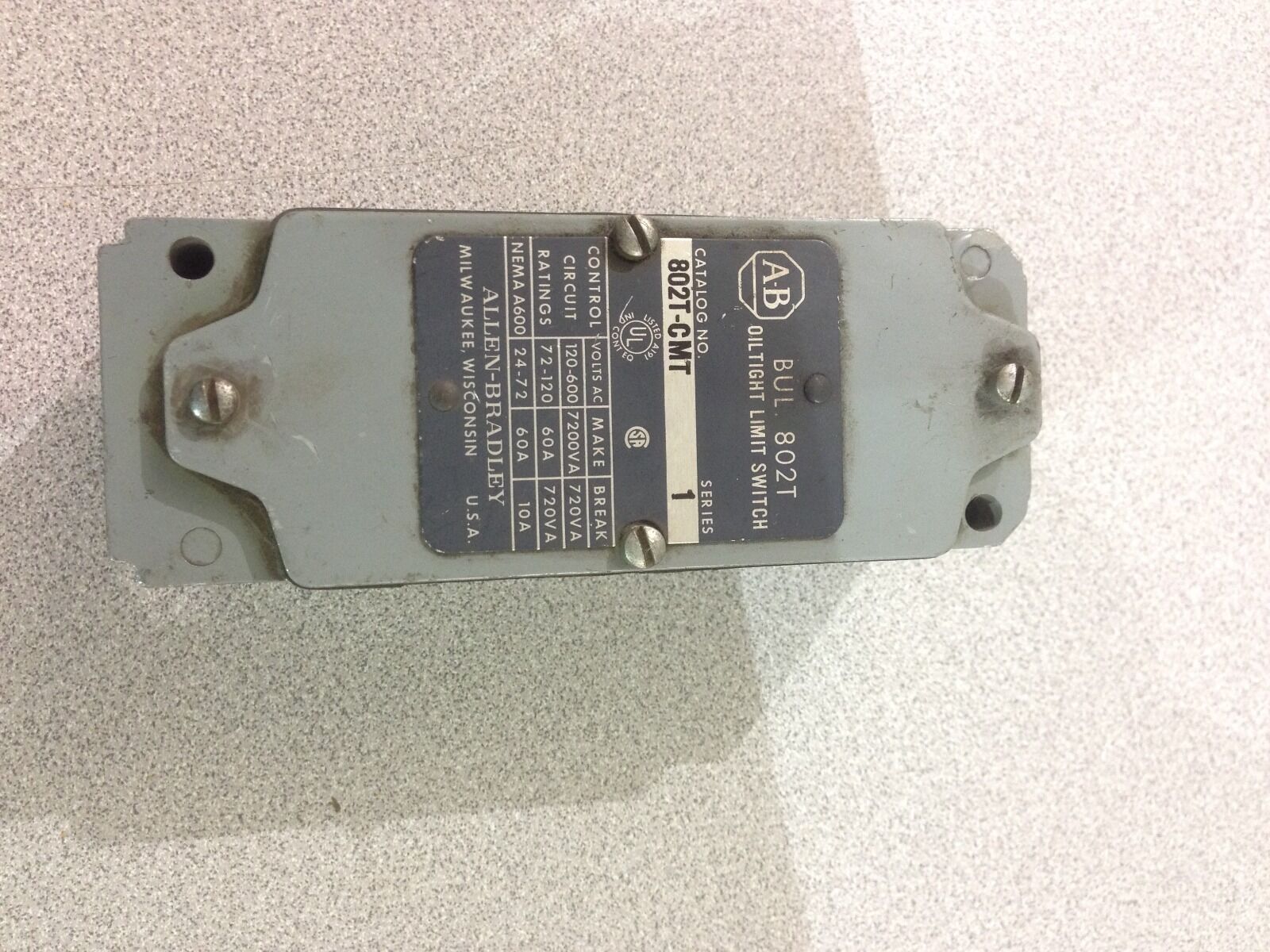 USED ALLEN-BRADLEY LIMIT SWITCH (BODY ONLY)  802T-CMT SERIES 1