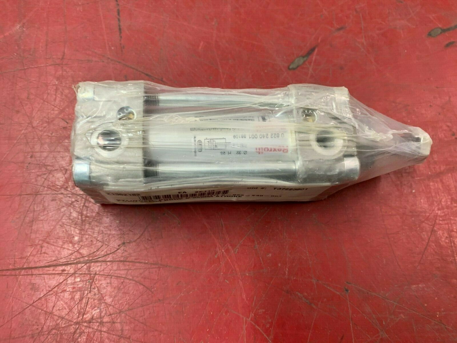 NEW NO BOX REXROTH PNEUMATIC CYLINDER 0822240001