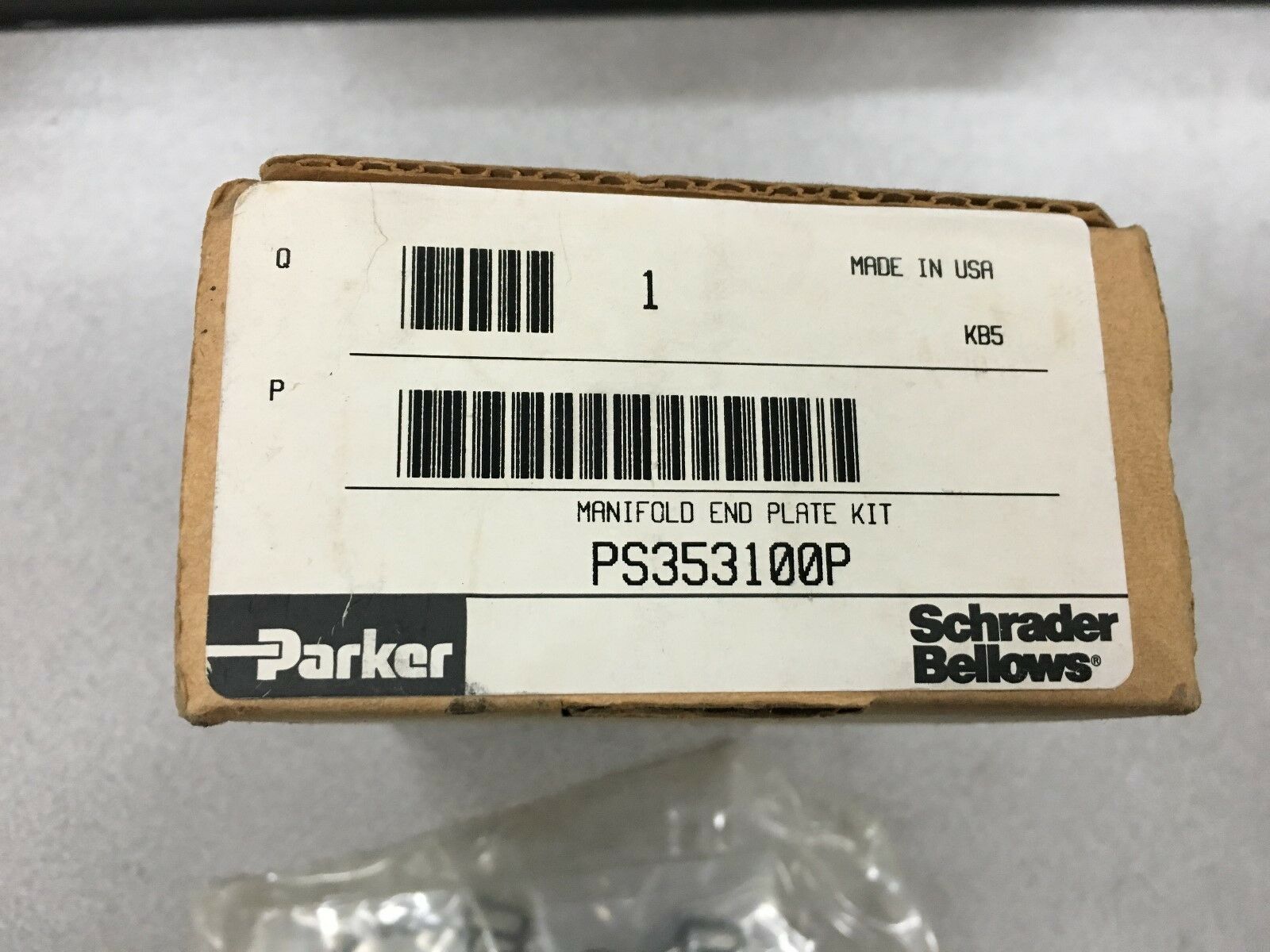 NEW IN BOX PARKER MANIFOLD END PLATE KIT PS353100P