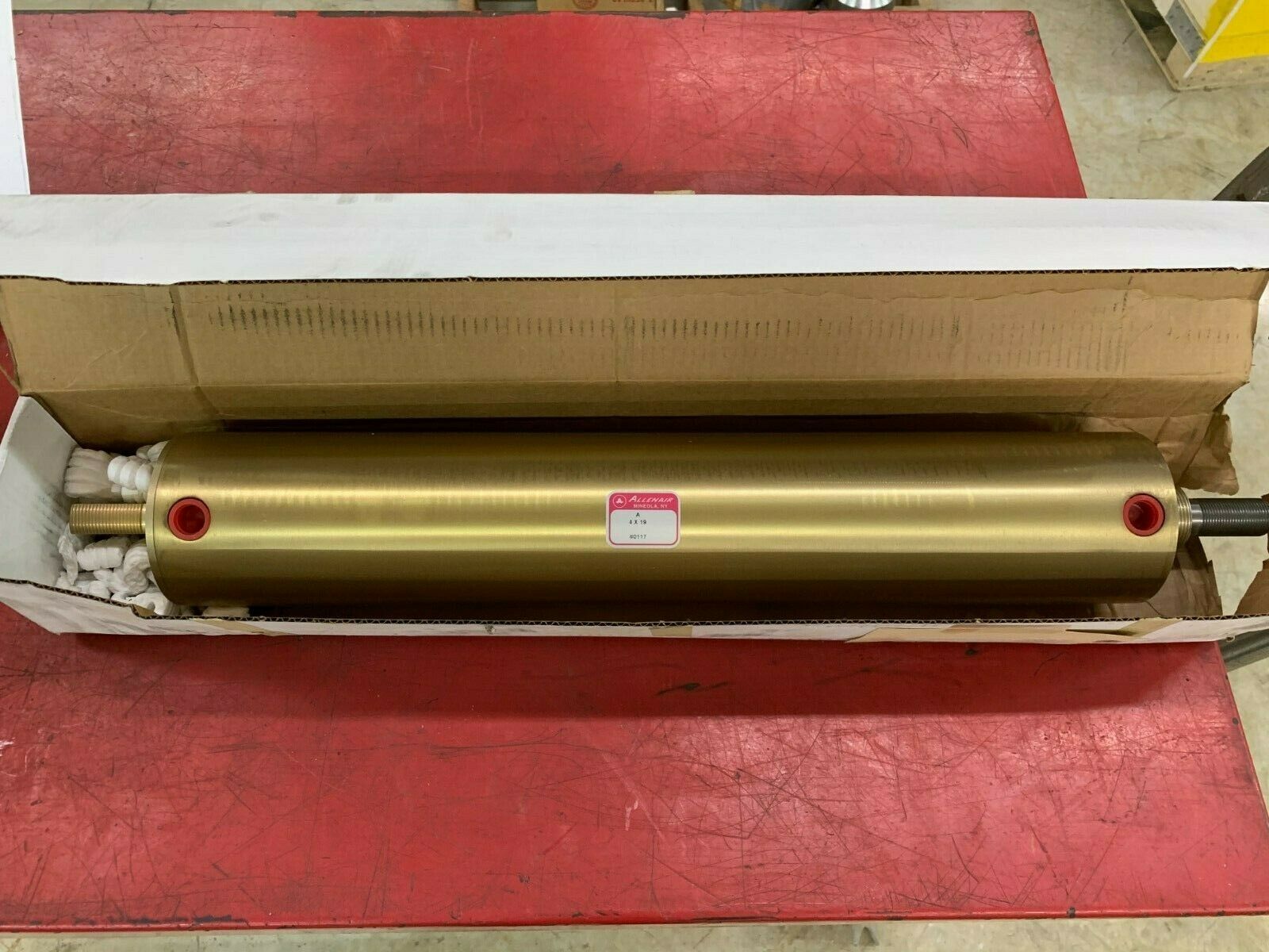 NEW IN BOX ALLENAIR 4" BORE 19" STORKE PNEUMATIC CYLINDER A 4X19