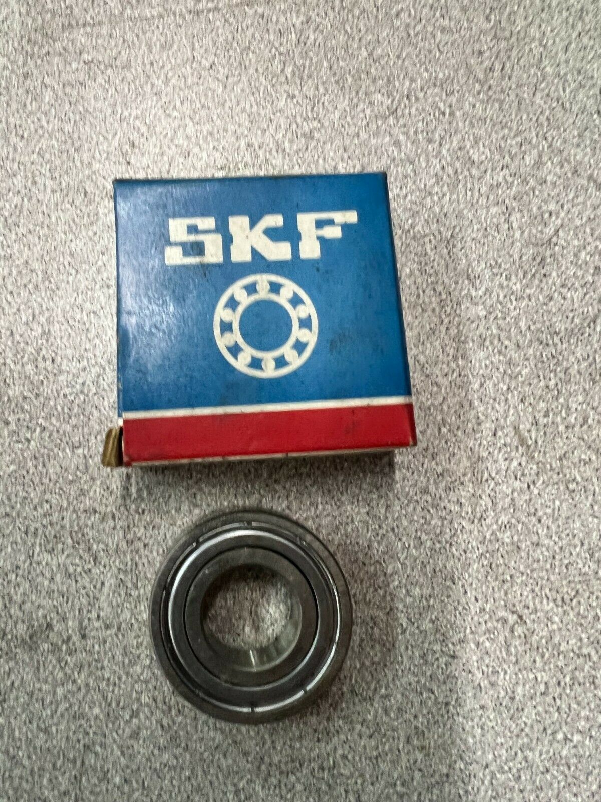 LOT OF 4 NEW IN BOX SKF BALL BEARING 6002 2ZJEM