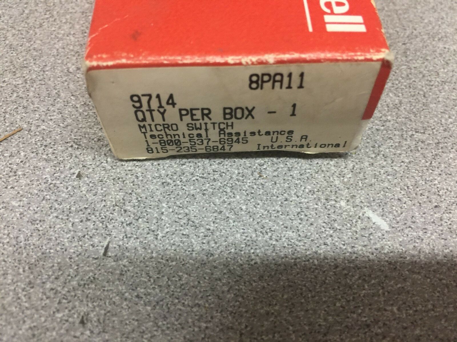 NEW IN BOX HONEYWELL OIL TIGHT LIMIT SWITCH 8PA11