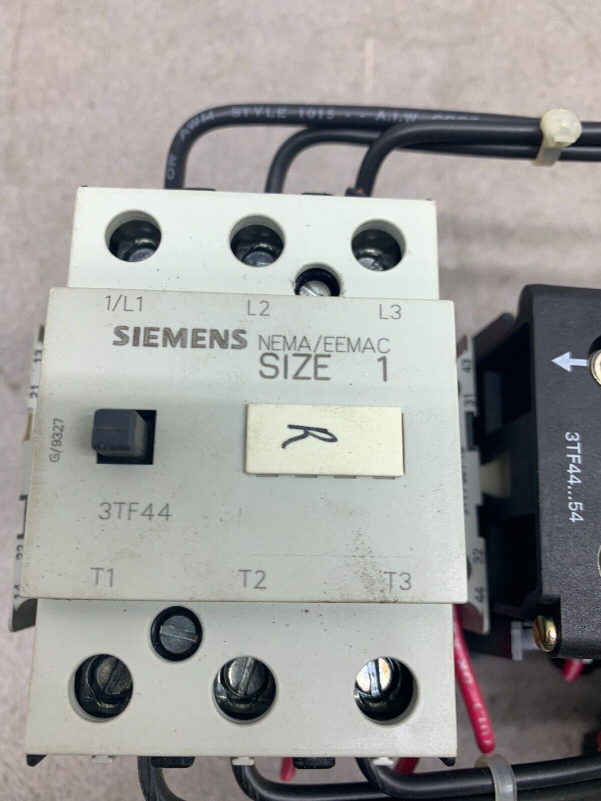 SIEMENS SIZE 1 REVERSING STARTER 3TF44 WITH 3UA55 00-0K OVERLOAD 3TF4422-0A1