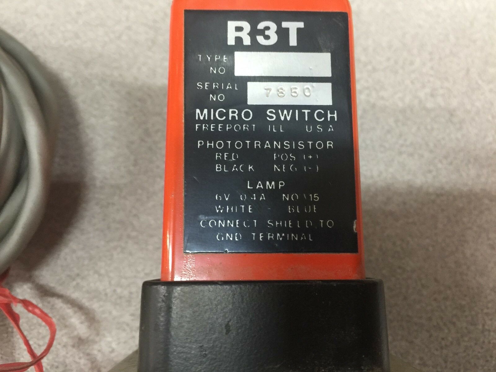 NEW NO BOX MICRO SWITCH PHOTOTRANSISTOR R3T