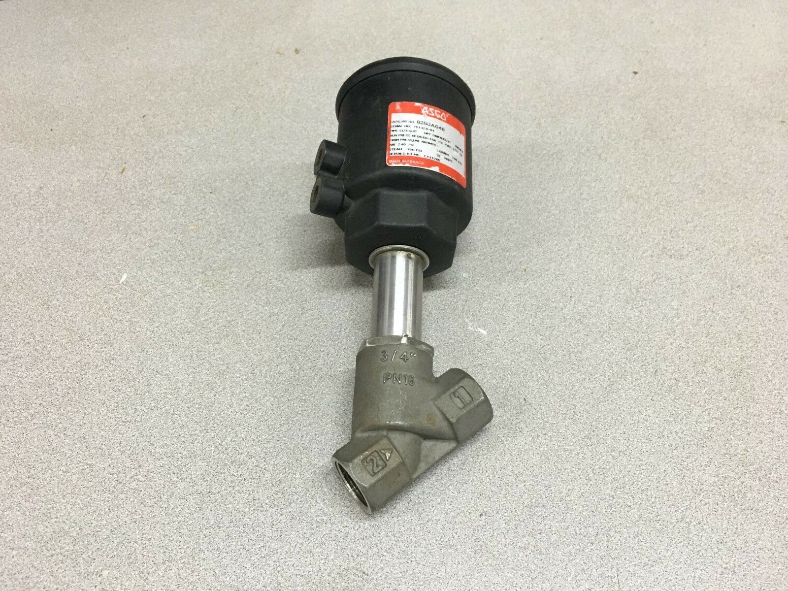 NEW NO BOX ASCO ANGLE BODY PISTON VALVE 8290A048