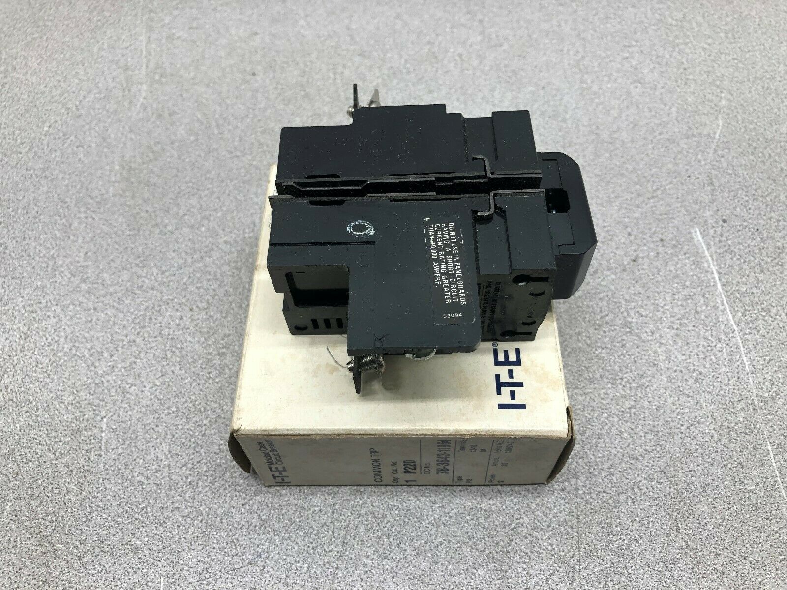 NEW IN BOX ITE 2 POLE 20 AMP 120/240 VAC COMMON TRIP BREAKER P220  /  78-3643-11