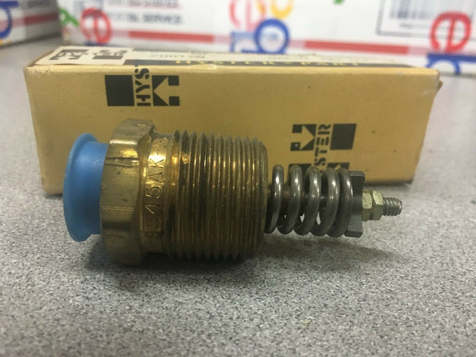 NEW IN BOX HYSTER RELIEF VALVE 200170