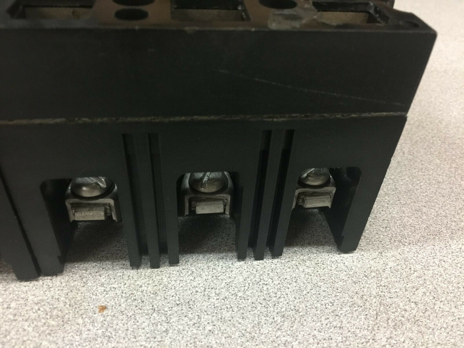 USED (LOT OF 2) GE 3AMP 3POLE 600VAC BREAKER TEC36003