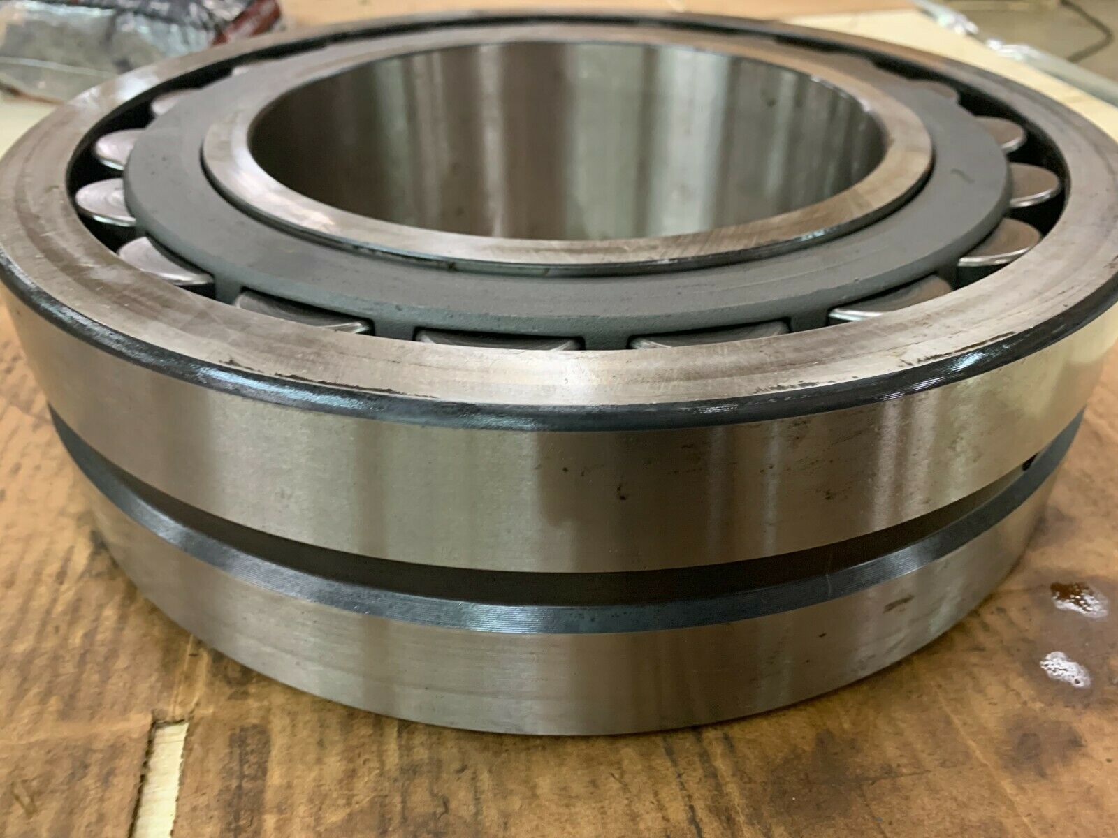 NEW NO BOX SKF SPHERICAL ROLLER BEARING 22238CCK C3