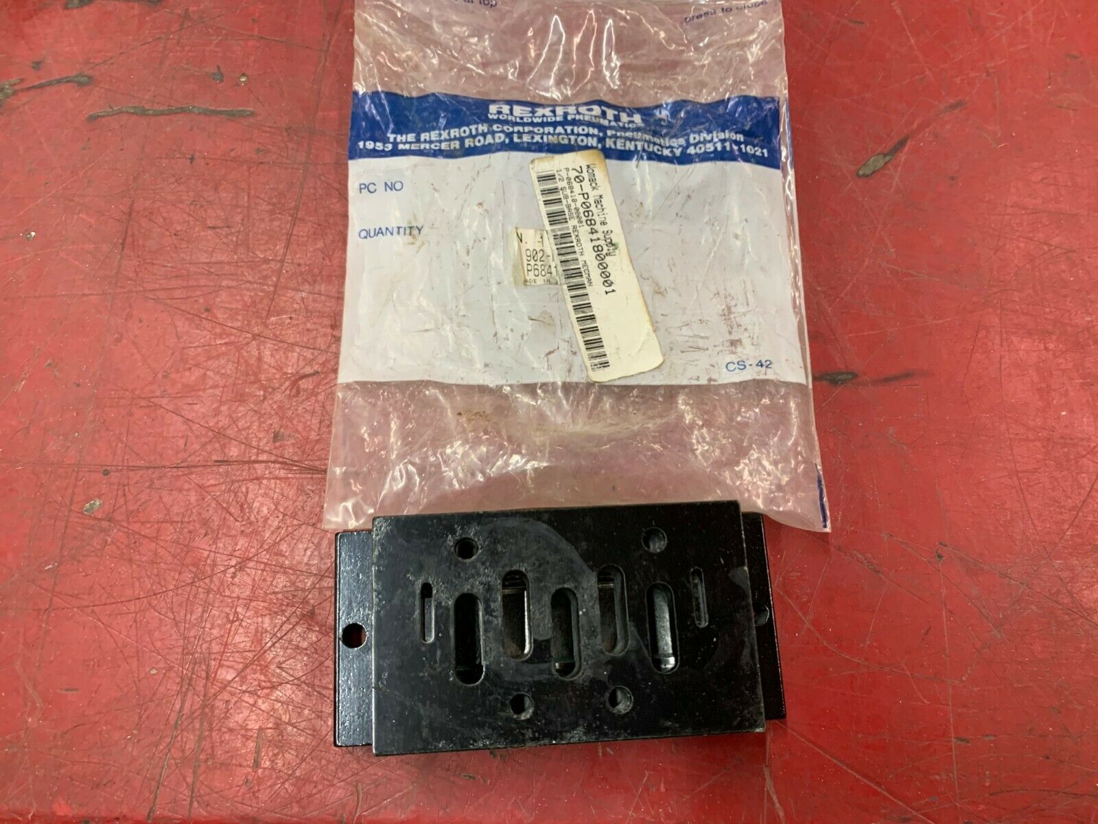 NEW IN BAG REXROTH SUB-BASE P-068418-00001