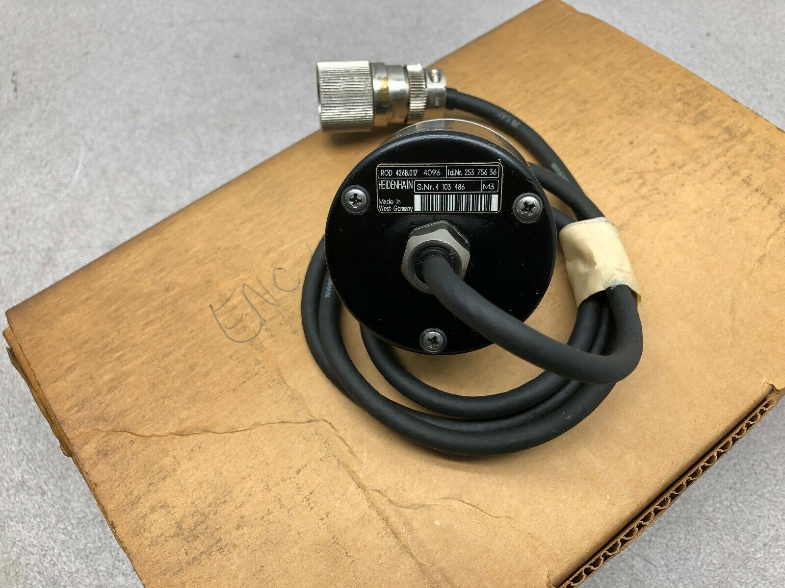 NEW NO BOX HEIDENHAIN ROTORY ENCODER ROD426B.017