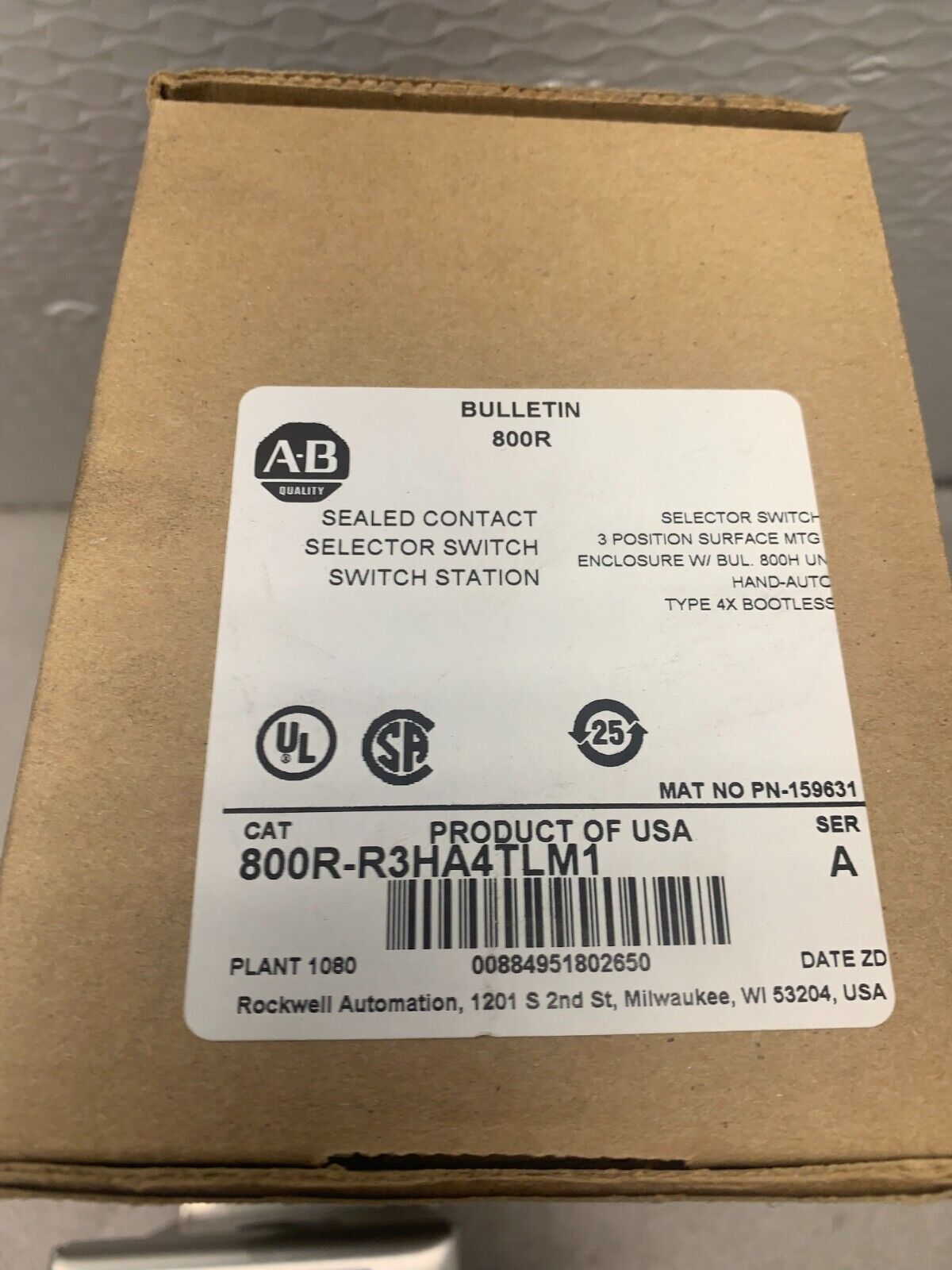 NEW IN BOX ALLEN-BRADLEY SEALED CONTACT SELECTOR SWITCH 800R-R3HA4TLM1 SERIES A