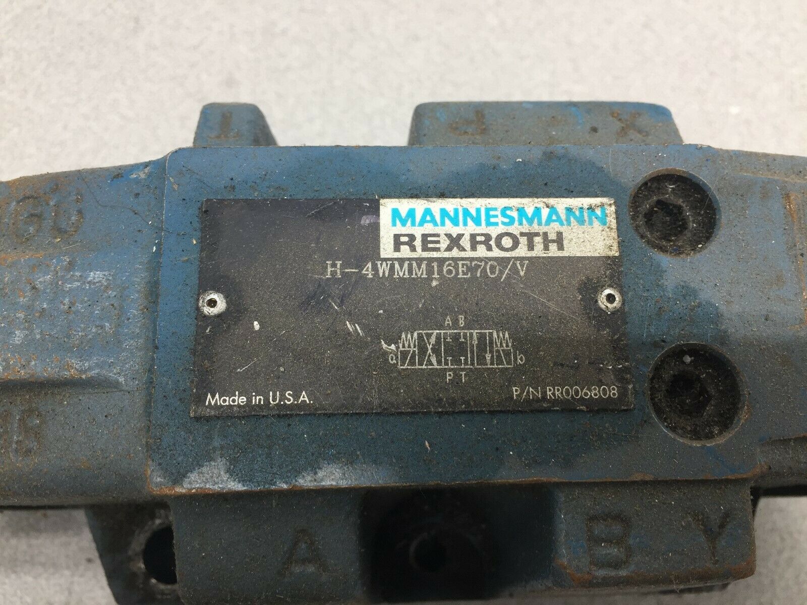 USED REXROTH MANUAL CONTROL VALVE H-4WMM16E70/V