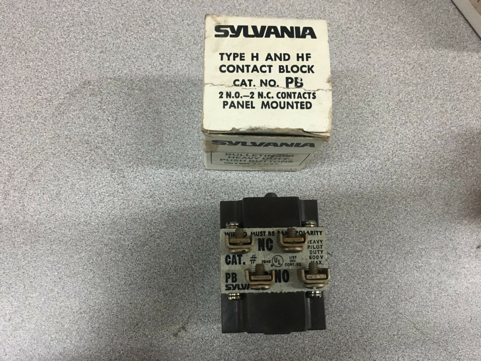 NEW IN BOX SYLVANIA CONTACT BLOCK PB