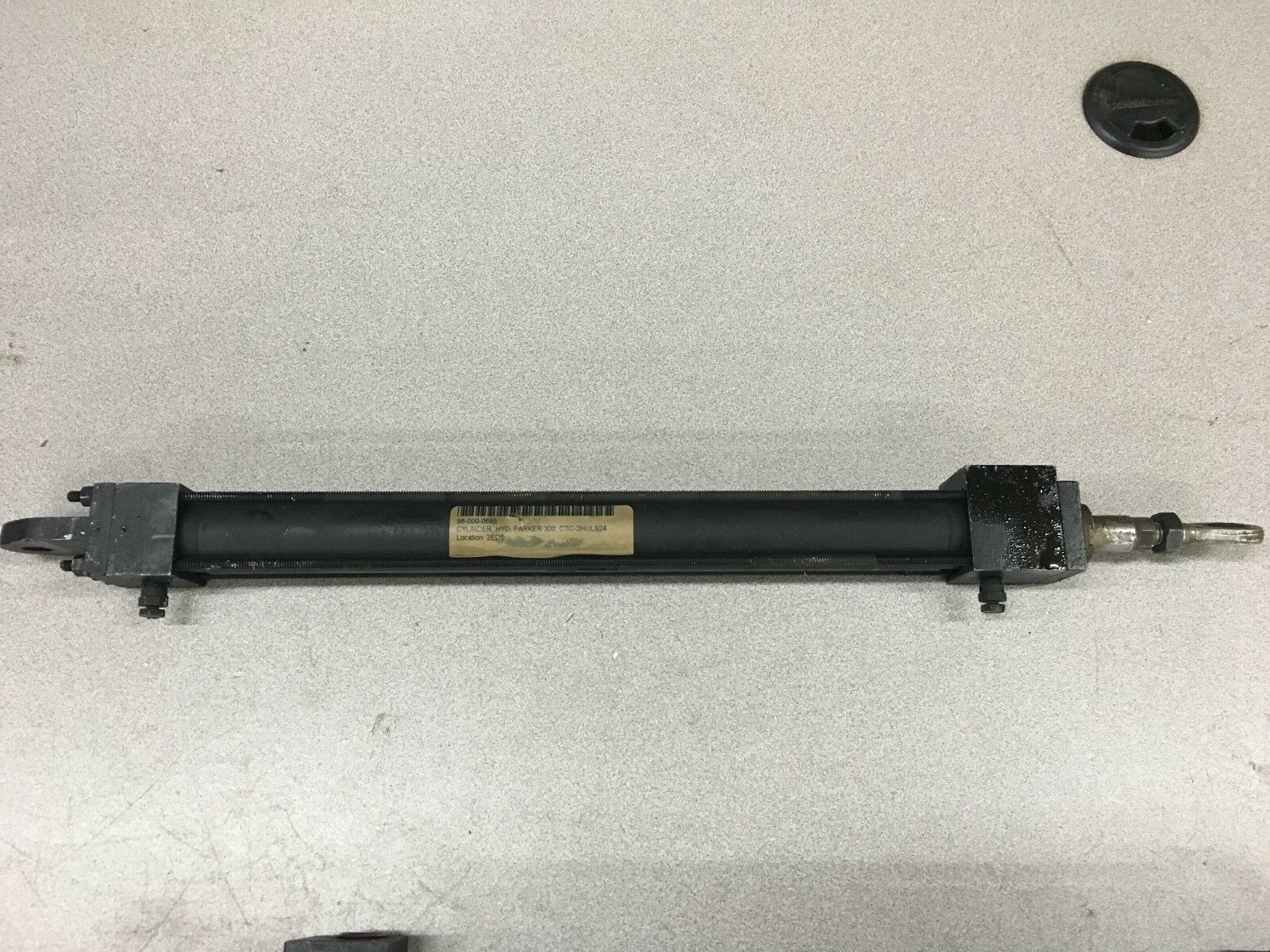 NEW NO BOX PARKER HYDRAULIC CYLINDER CTC-2HULS24