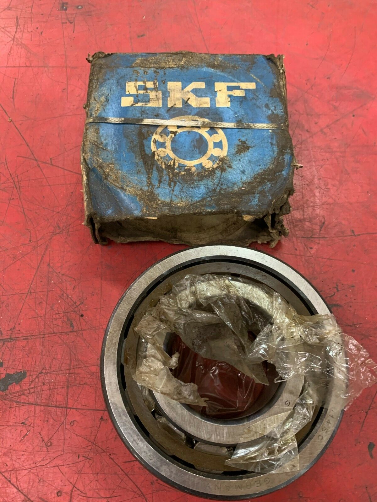 NEW SKF 23NU14EC CYLINDRICAL ROLLER BALL BEARING NJ2314ECP