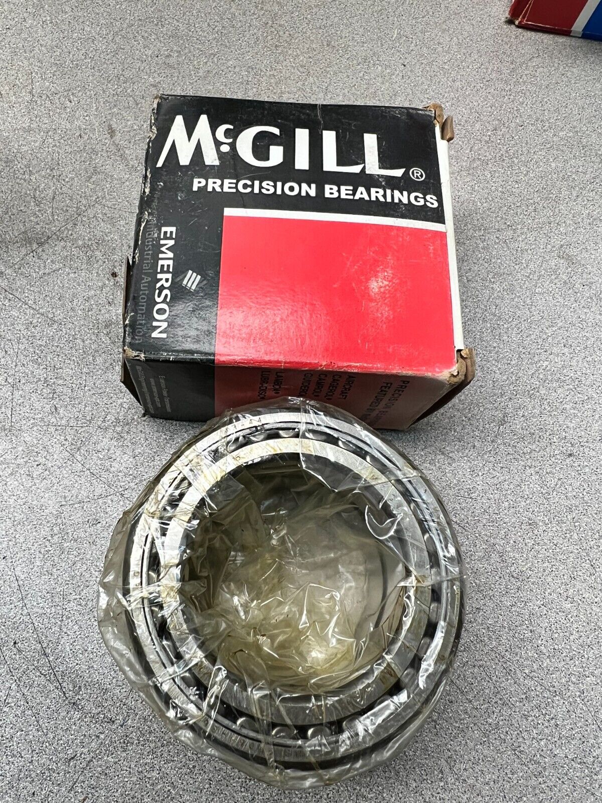 NEW IN BOX MCGILL BEARING MR 44/MI 36