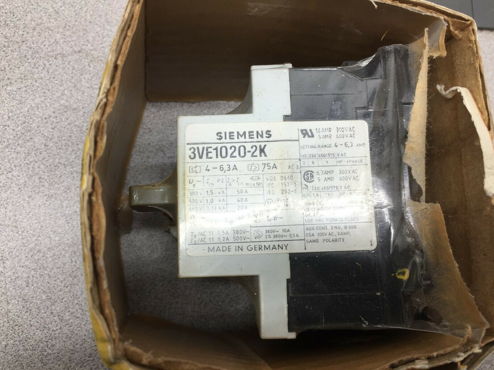 NEW IN BOX SIEMENS INDUSTRIAL MOTOR CONTROL 3VE1020-2K