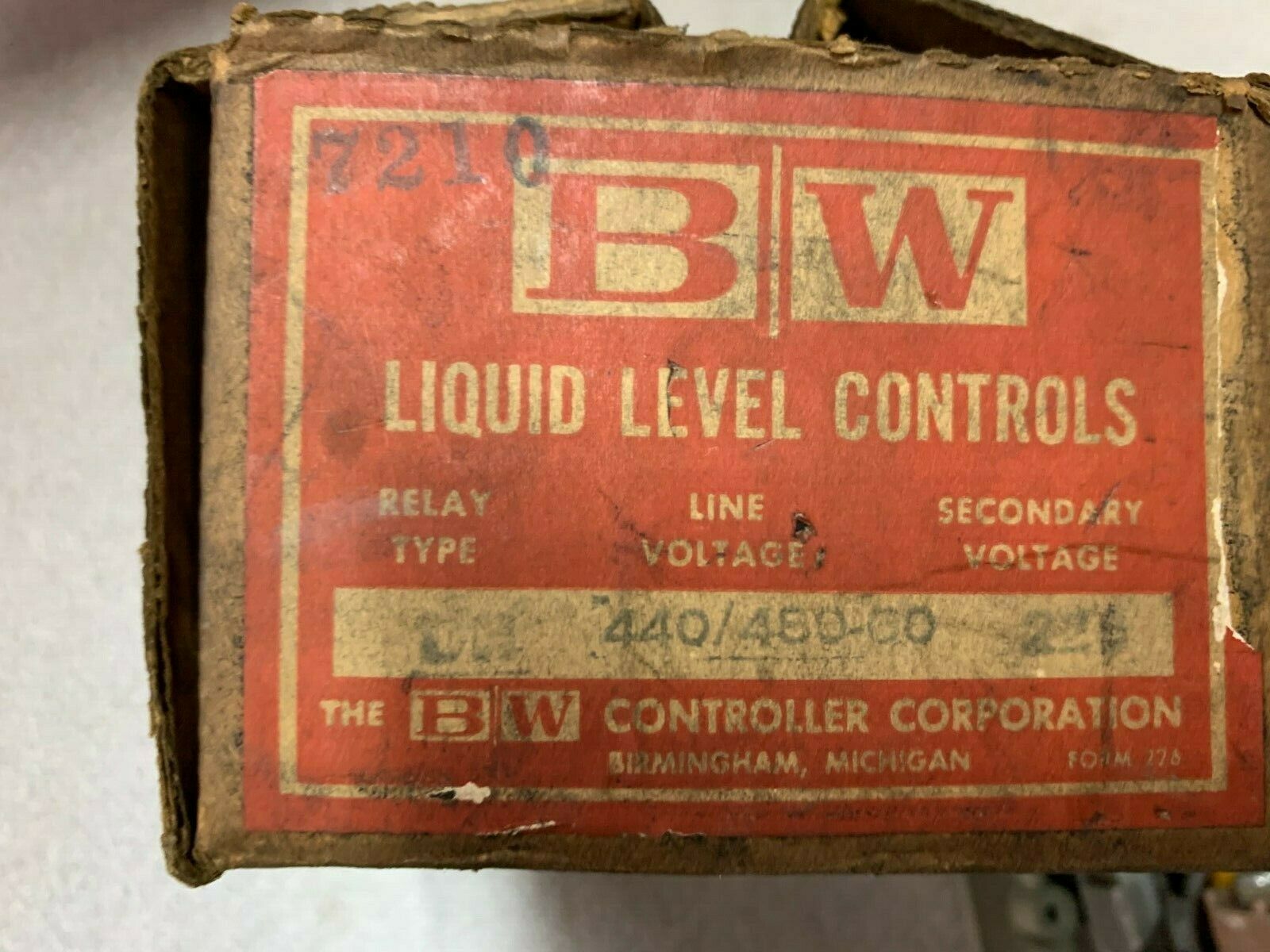 NEW IN BOX BW CONTROLS LIQUID LEVEL CONTROL DH 8402