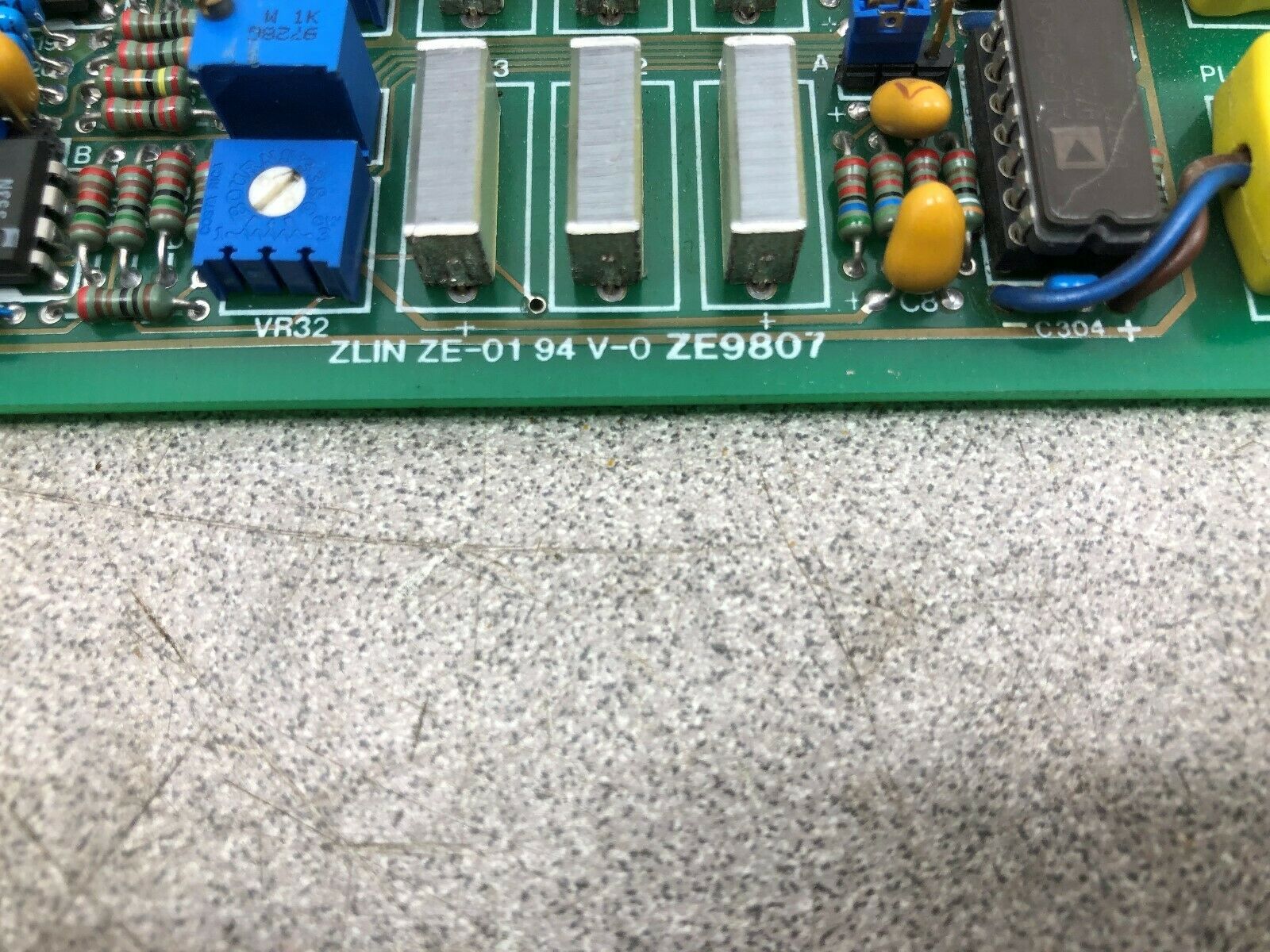 USED ZLIN CONTROL BOARD ZE-01 94 V-0