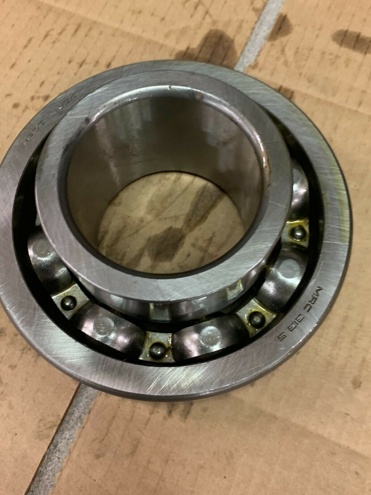 NEW NO BOX MRC 313S ROLLER BEARING 313SWI