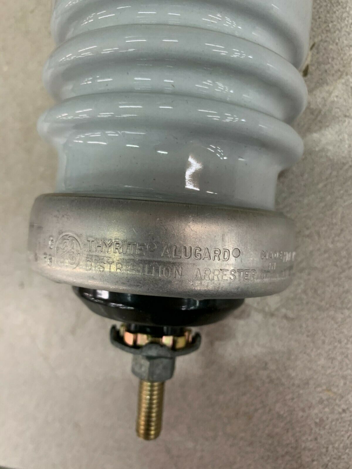 NEW GENERAL ELECTRIC THYRITE ALUGARD DISTRIBUTION ARRESTER MDL9L24AAX009