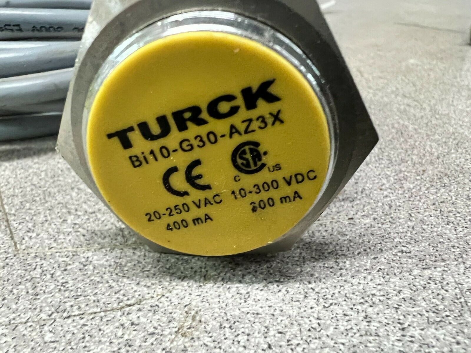 NEW NO BOX TURCK SENSOR BI10-G30-AZ3X