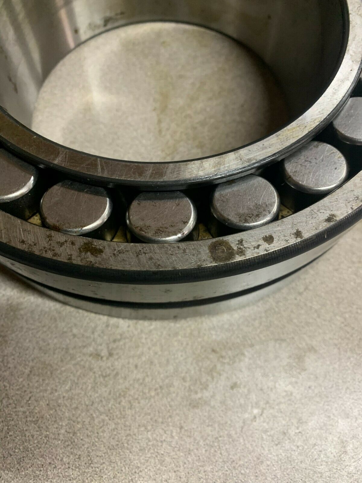 NEW NO BOX FAG SPHERICAL ROLLER BEARING 23126E S