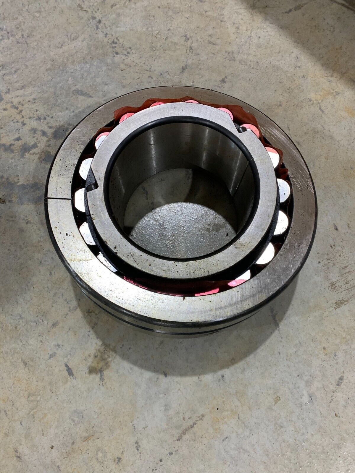 NEW NO BOX FAG SPHERICAL ROLLER BEARING 222S.607