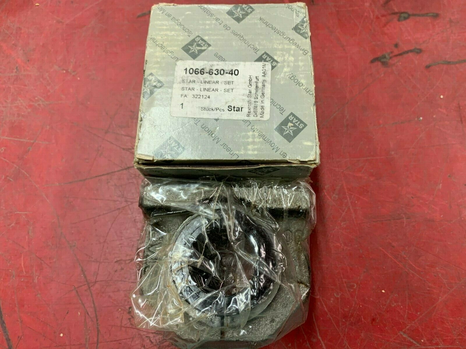 NEW IN BOX STAR LINEAR BEARING 1066-630-40