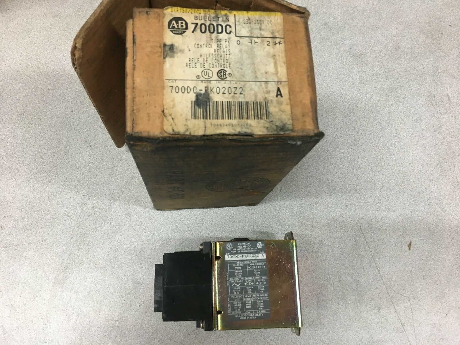 NEW IN BOX ALLEN BRADLEY RELAY 700DC-PK020Z2 SERIES A