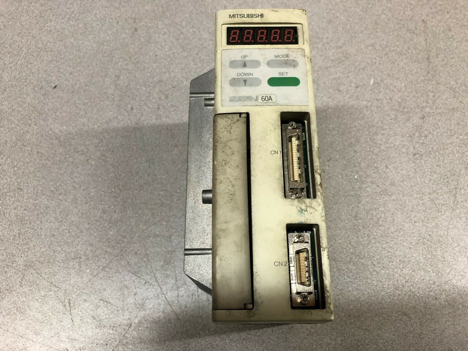 USED MITSUBISHI MELSERVO-J60A 600 W 200-230 VAC 3.6 AMP AC SERVO DRIVE MR-J60A