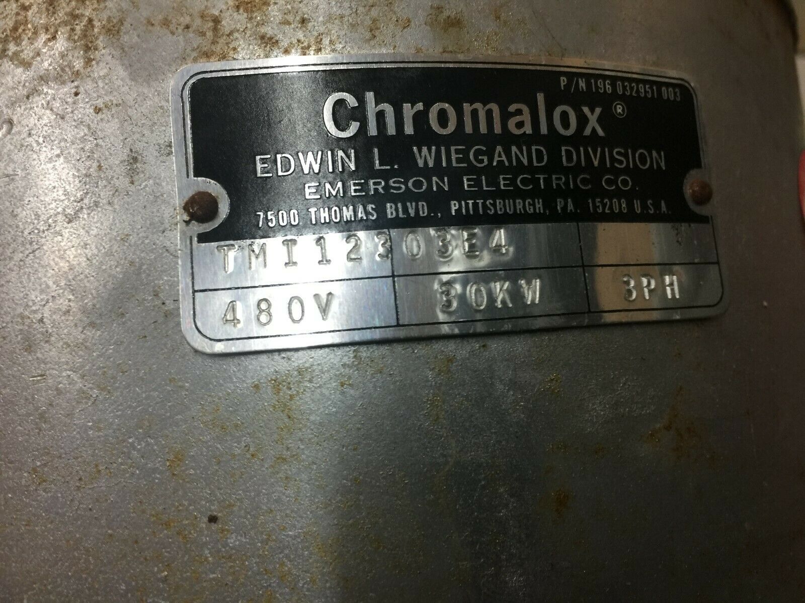 NEW NO BOX CHROMALOX 480VAC 3PH 30KW 8"FLANGED 40"LONG TMI-12303E4