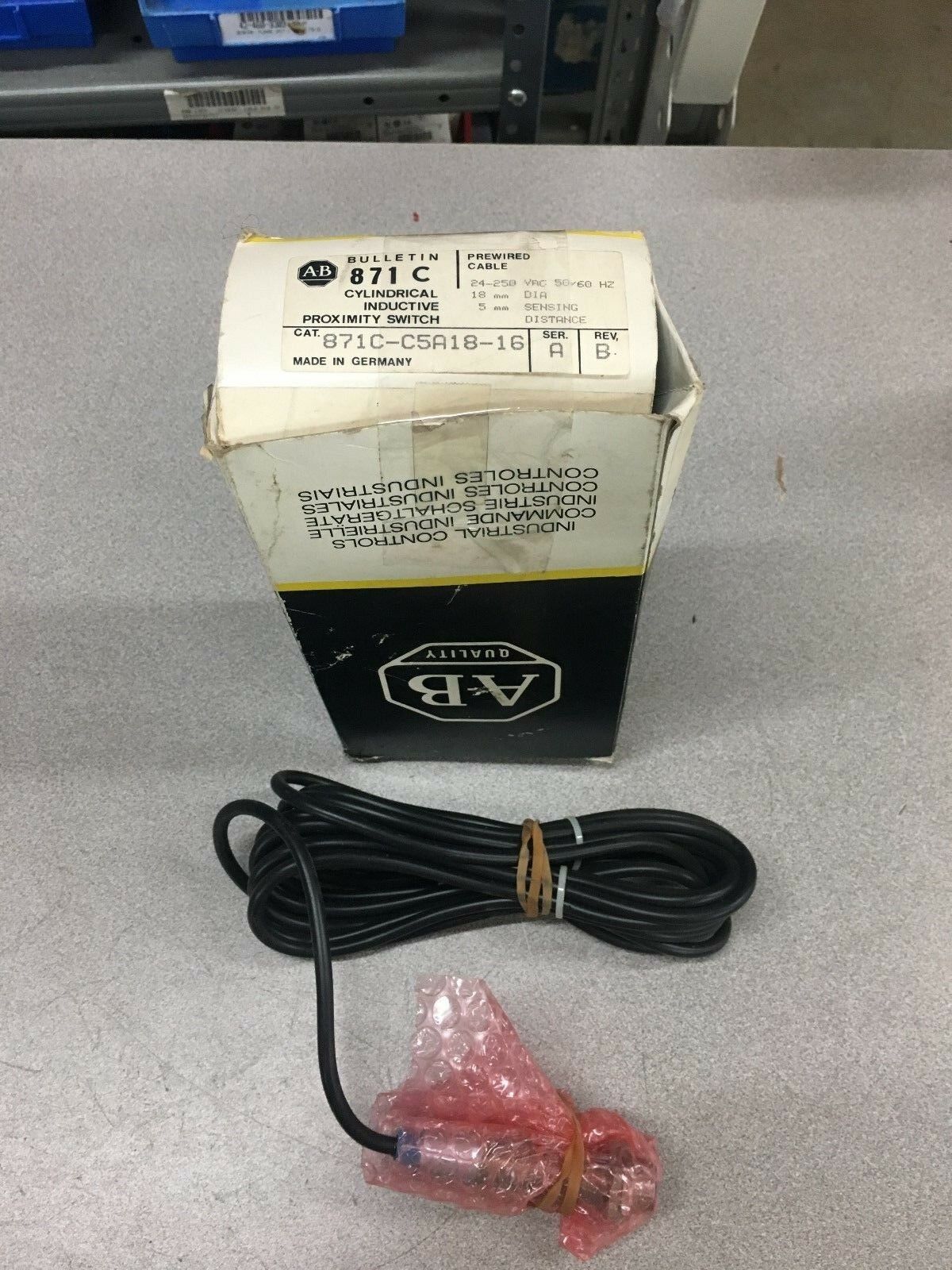 NEW IN BOX ALLEN BRADLEY PROXIMITY SWITCH 871C-CA18-16 SERIES A