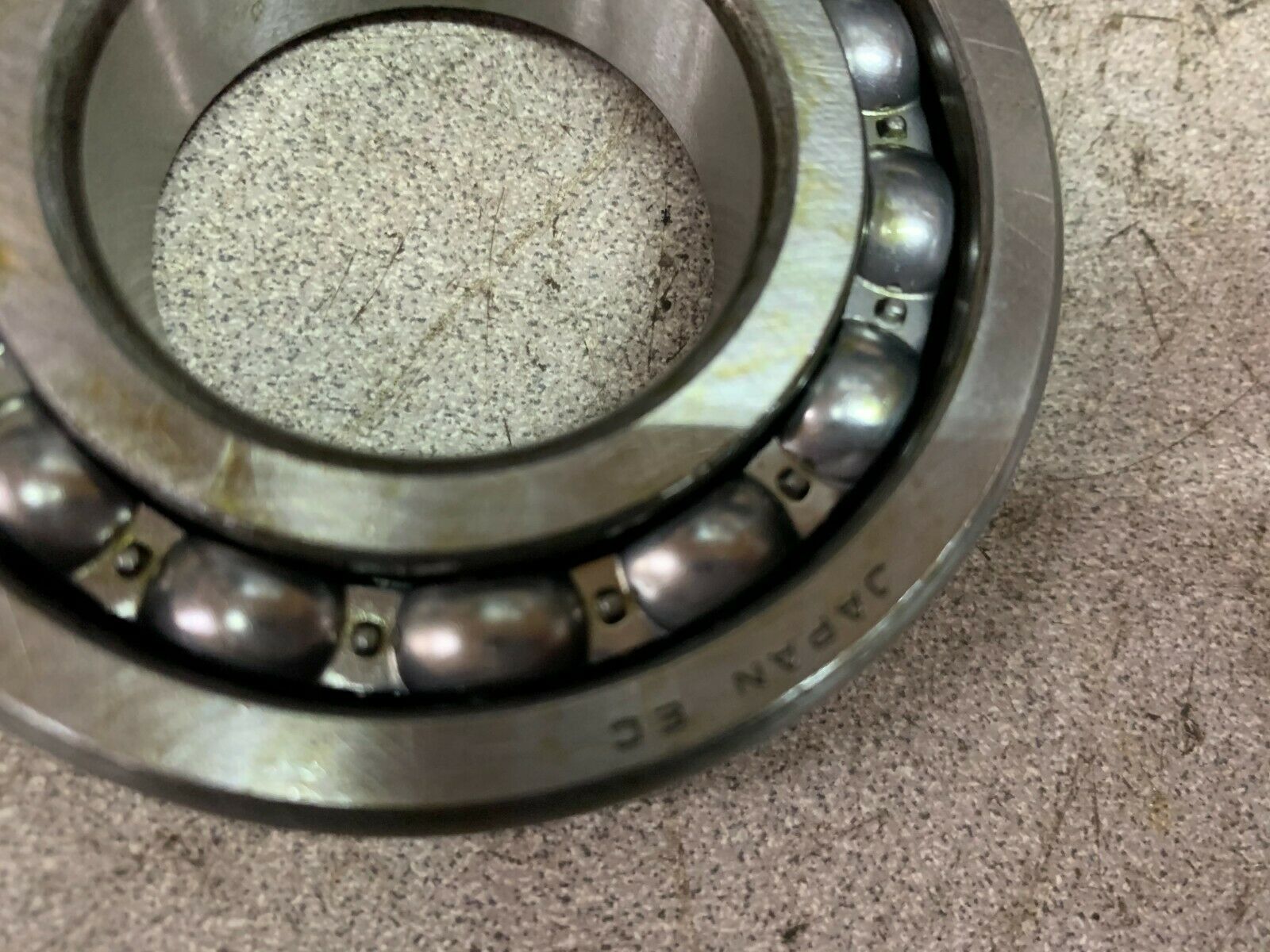 NEW IN BOX NTN ROLLER BEARING 8L208