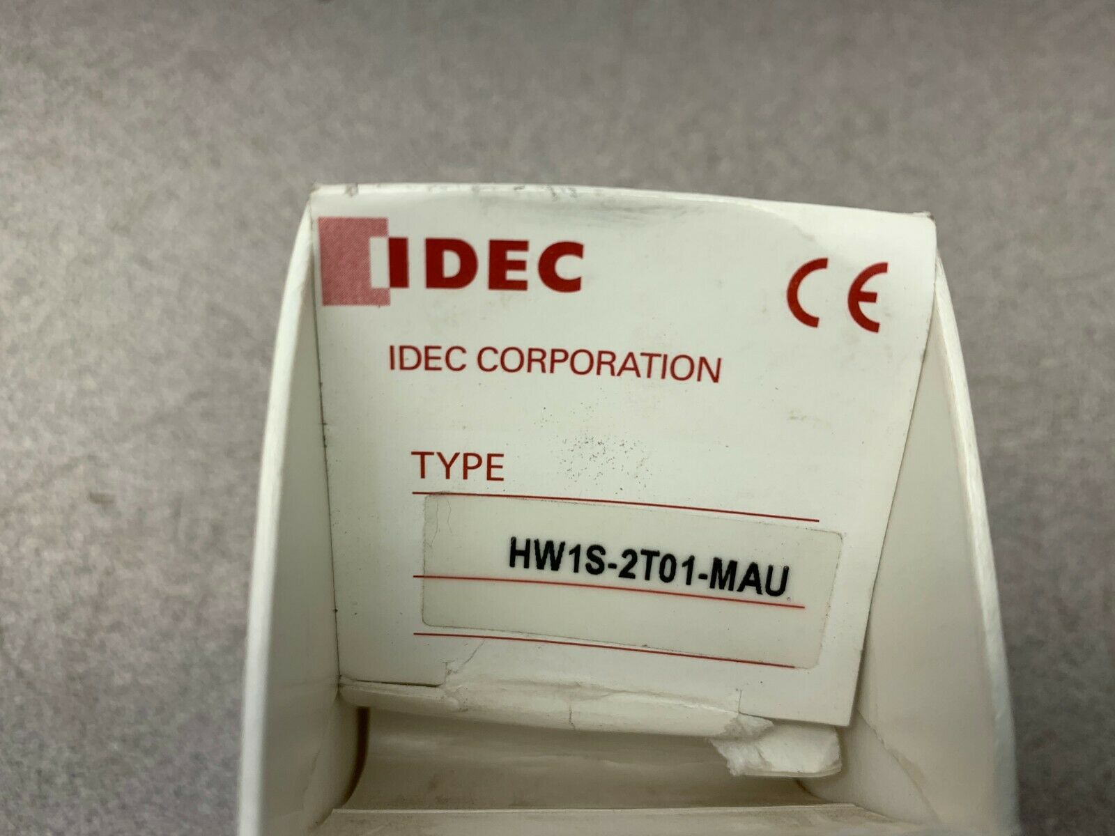 NEW IN BOX IDEC SELECTOR SWITCH HW1S-2T01-MAU