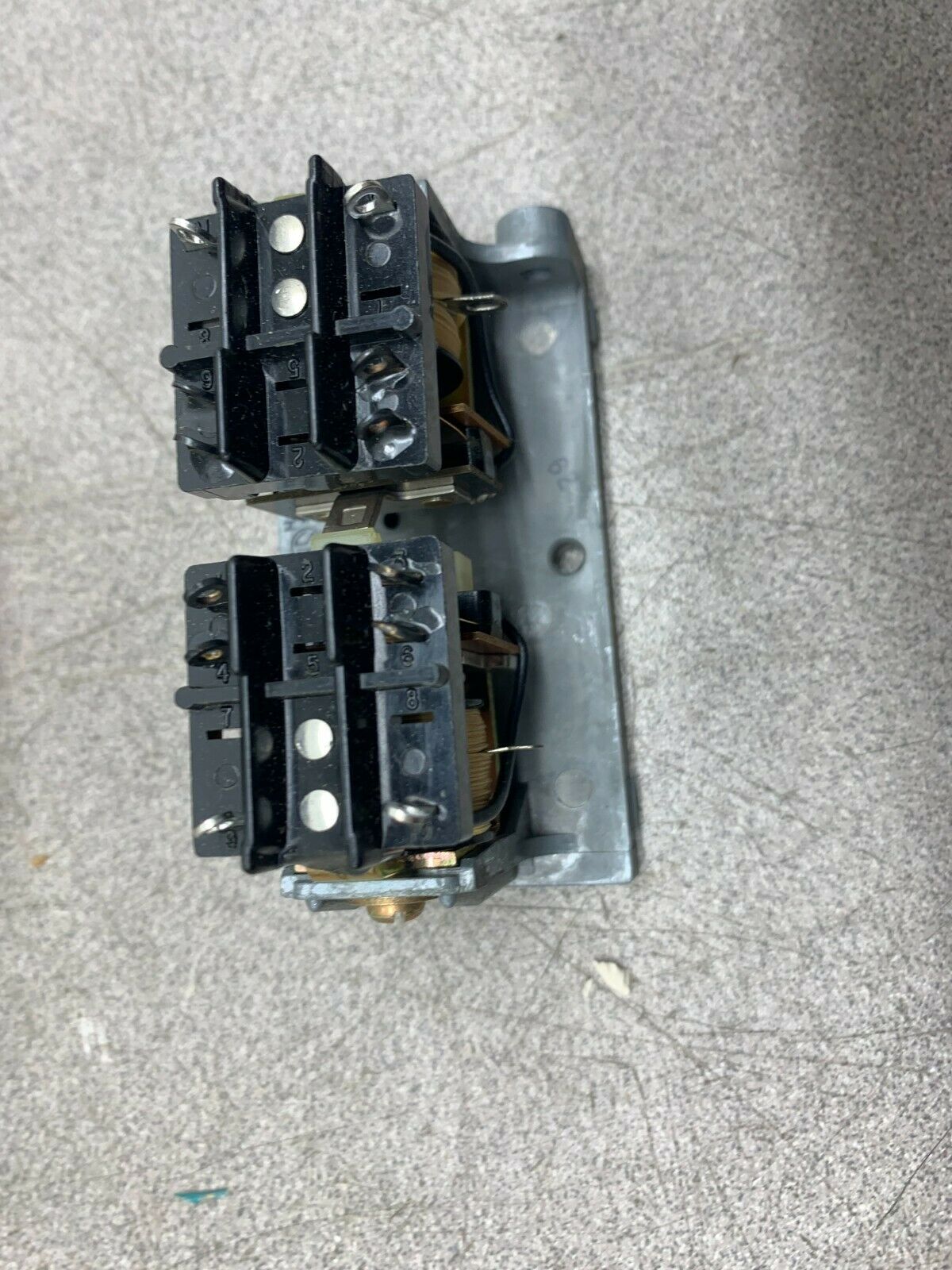 NEW IN BOX POTTER AND BRUMFIELD 120VAC DUAL COIL KB17AY